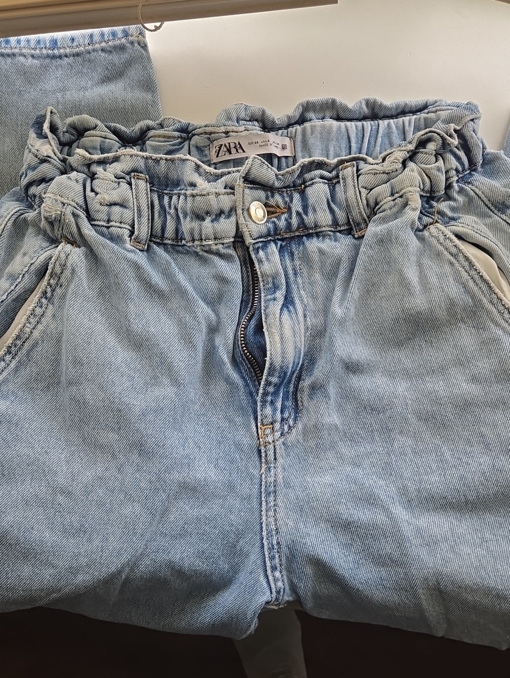 Zara Light Wash Paperbag Waist Jeans - Women's